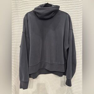 Lululemon Softstreme Ribbed Turtleneck, black, size 10.